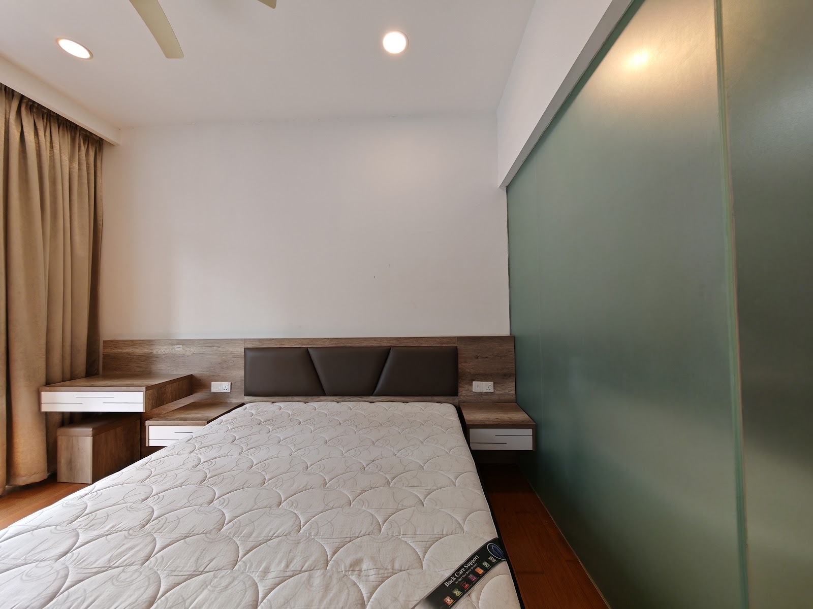 Mirage photo 10